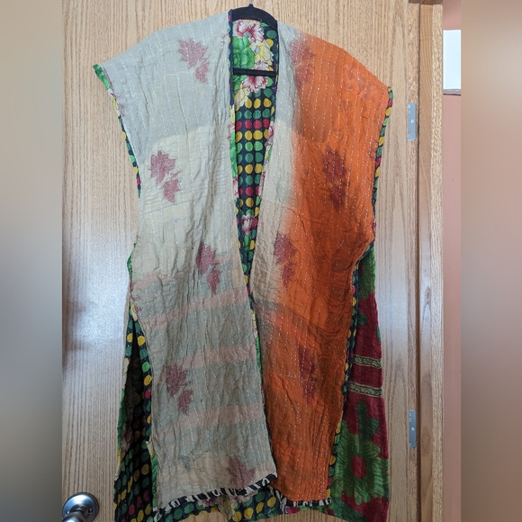 Kantha Bae Ruana - Picture 3 of 4